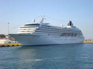 640px-Crystal_Symphony_1.jpg