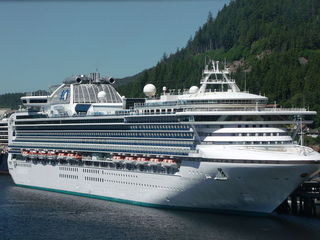 800px-Sapphire_Princess02.jpg